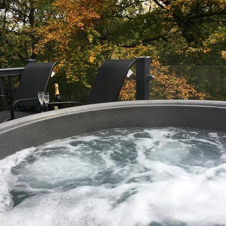 P23 - Studio Pod With Hot Tub Бетесда Экстерьер фото
