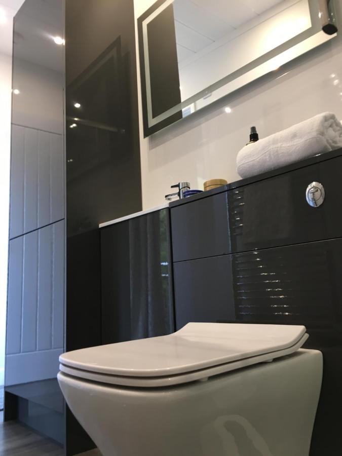P23 - Studio Pod With Hot Tub Бетесда Экстерьер фото